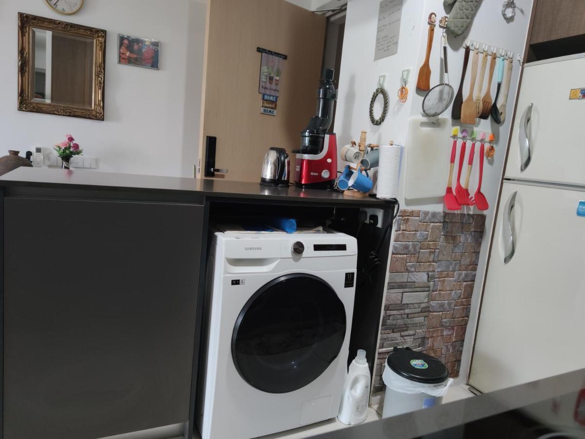 Kumkum Homestay 3 Bedroom Suite Nusajaya  Luaran gambar