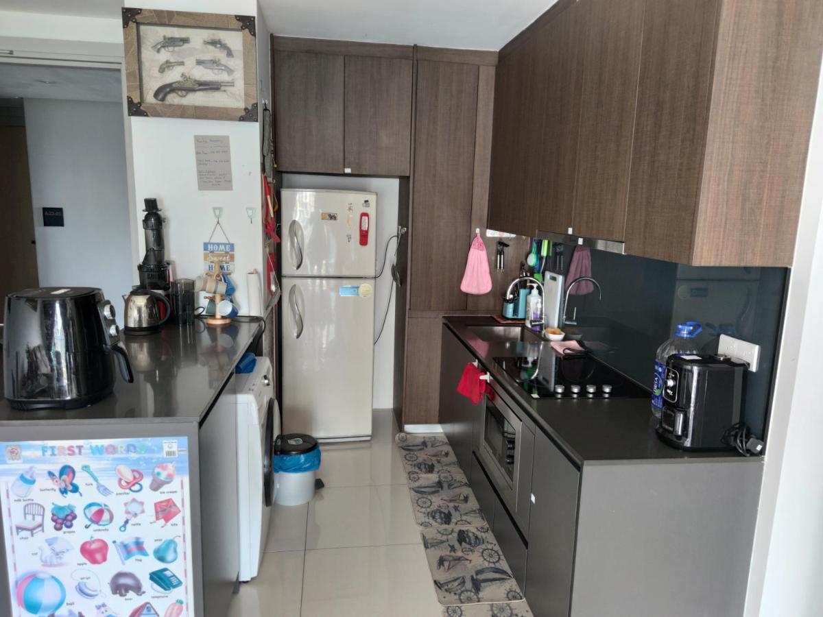 Kumkum Homestay 3 Bedroom Suite Nusajaya  Luaran gambar